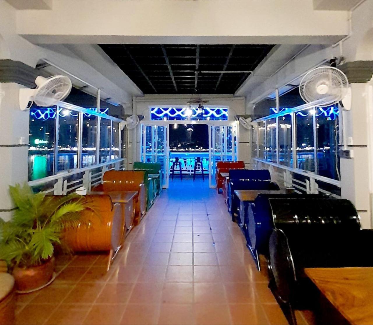 4 ริเวอร์ โฮเต็ล Hotel พนมเปญ ภายนอก รูปภาพ
