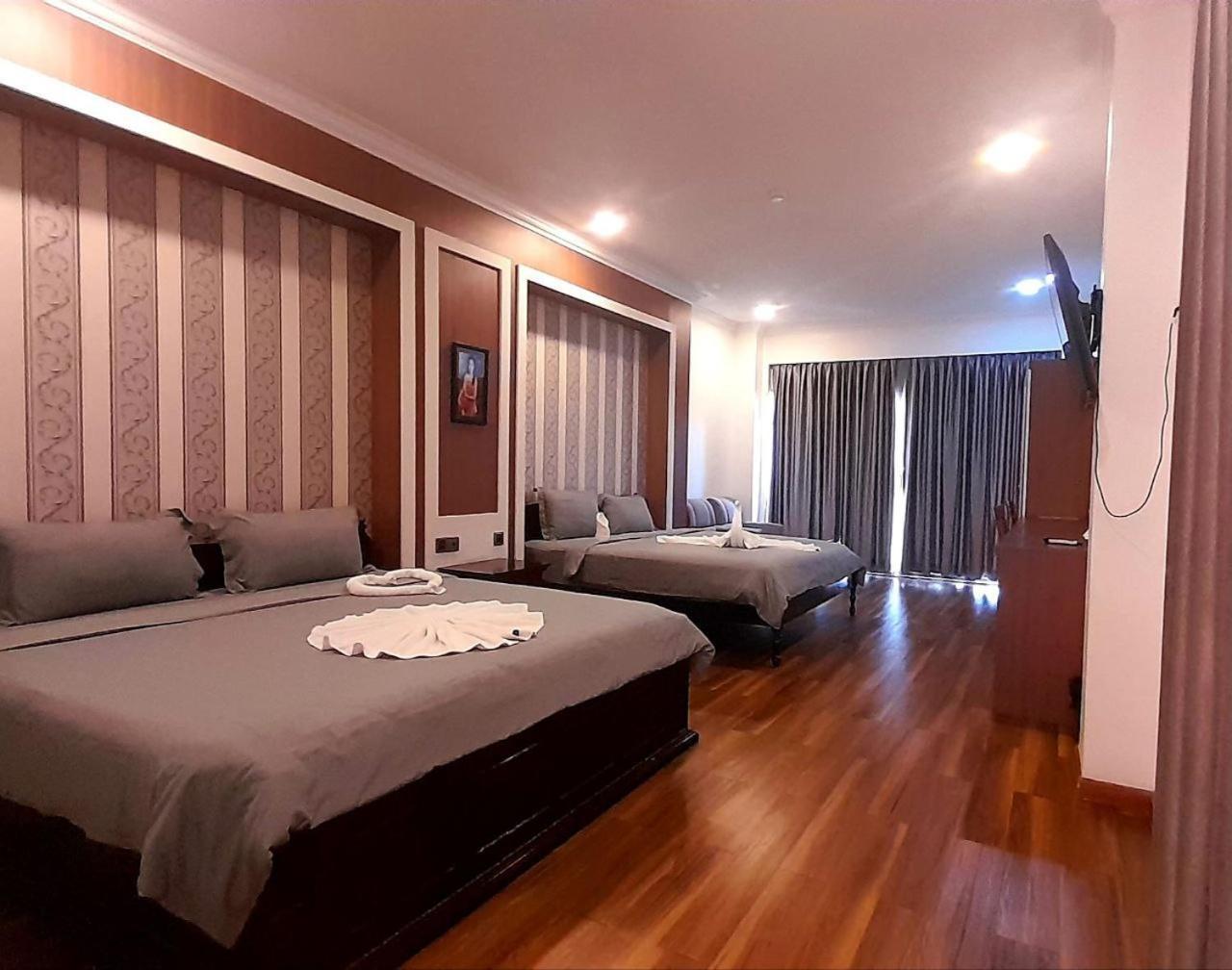 4 ริเวอร์ โฮเต็ล Hotel พนมเปญ ภายนอก รูปภาพ