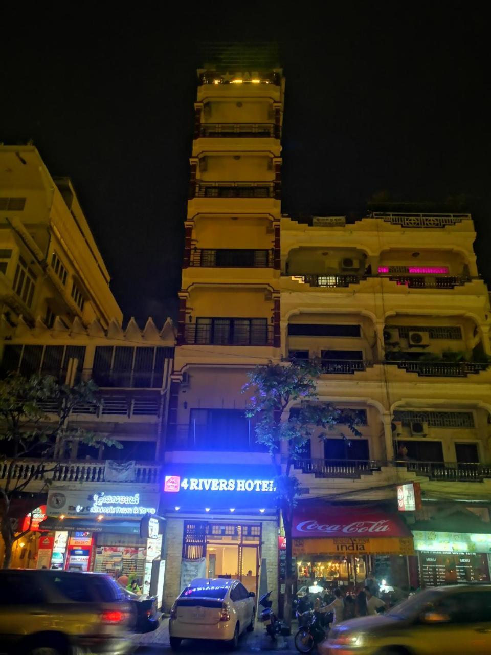 4 ริเวอร์ โฮเต็ล Hotel พนมเปญ ภายนอก รูปภาพ